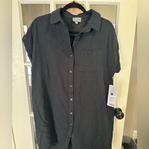 Women’s size medium nwt relaxed fit button down swim cover up
